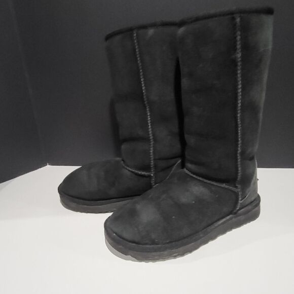 Ugg Size 6 Tall Black Boots - Picture 3 of 11